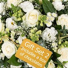 Gift Set 2 - Florist Choice Hand-Tied in Water 